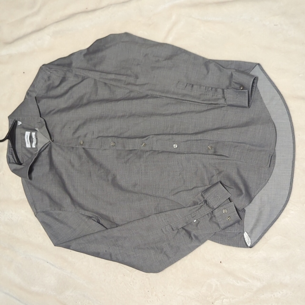 Calvin Klein men's dress shirt size 15 1/2 neck